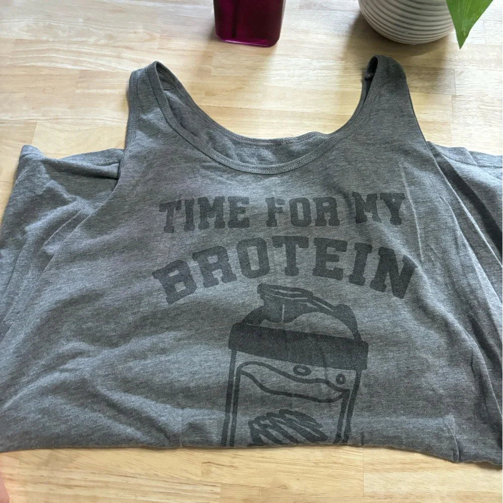 Lot of 2men’s tank tops - Picture 3 of 3